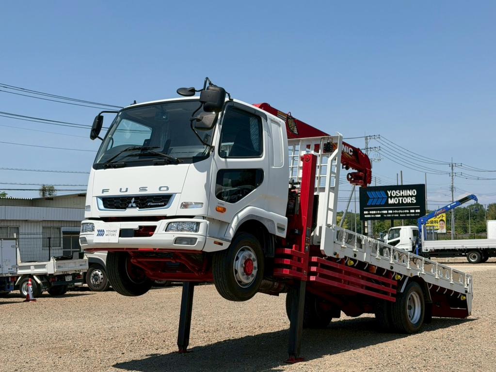 5ﾄﾝクレーン車についていた道具箱 クレーン付きトラックの働きについて – トラック豆知識 - 中古トラック